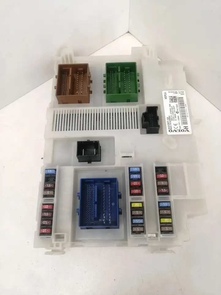 Volvo XC60 (2013 - 2017) 31412971AA Блок предохранителей — фото 1