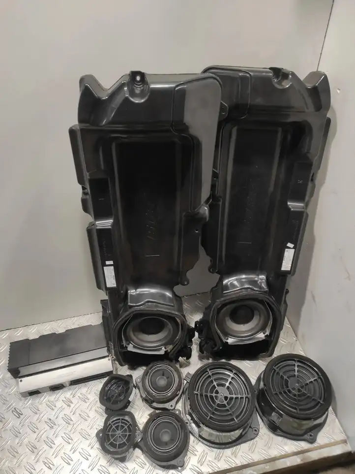 Audi A6 S6 C6 4F (2008 - 2011) 4F0035223P Усилитель звука — фото 1