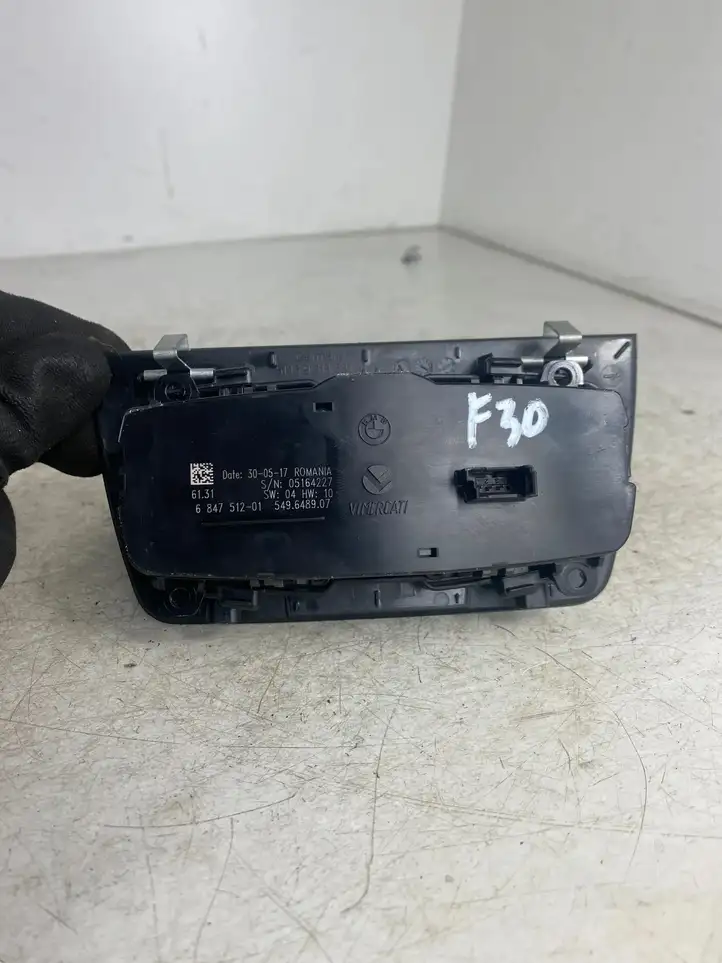 BMW 3 F30 F35 F31 (2012 - 2018) 6847512 Включатель фонарей — фото 3