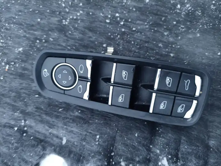 Porsche Cayenne (92A) (2011 - 2017) 7PP959858R Кнопка стеклоподъемников — фото 4