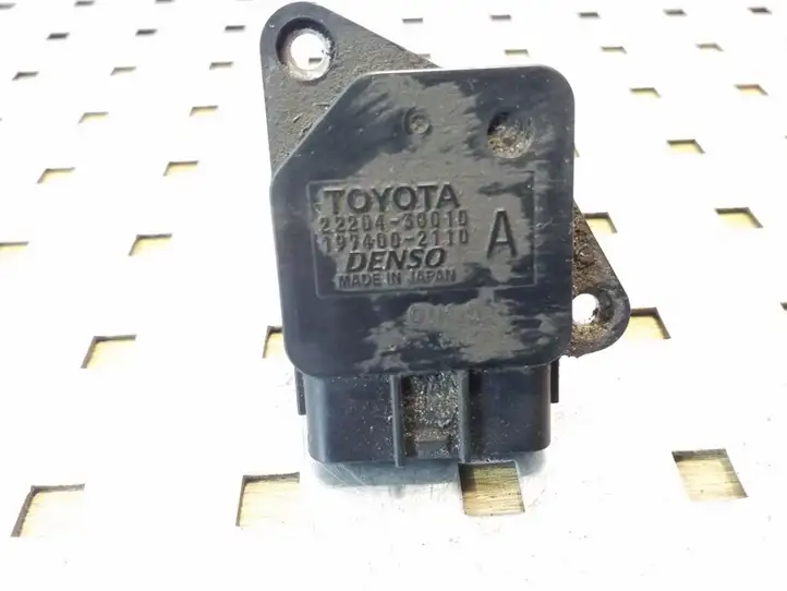 Toyota Land Cruiser (J120) (2002 - 2009) 2220430010 Датчик массового расхода воздуха — фото 3