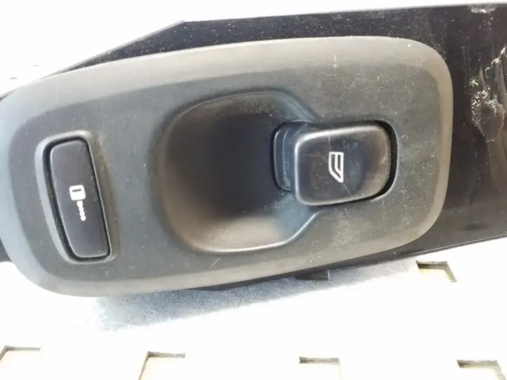 Volvo XC70 (2004 - 2007) 30746075 Кнопка стеклоподъемников — фото 4