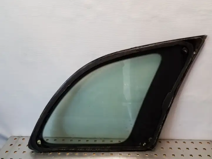 Toyota RAV 4 (XA20) (2000 - 2005) Заднее боковое стекло — фото 3
