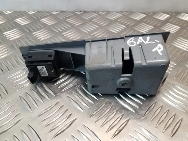 BMW 7 E65 E66 (2001 - 2008) 8379597 Блок кнопок стеклоподъемников — фото 3