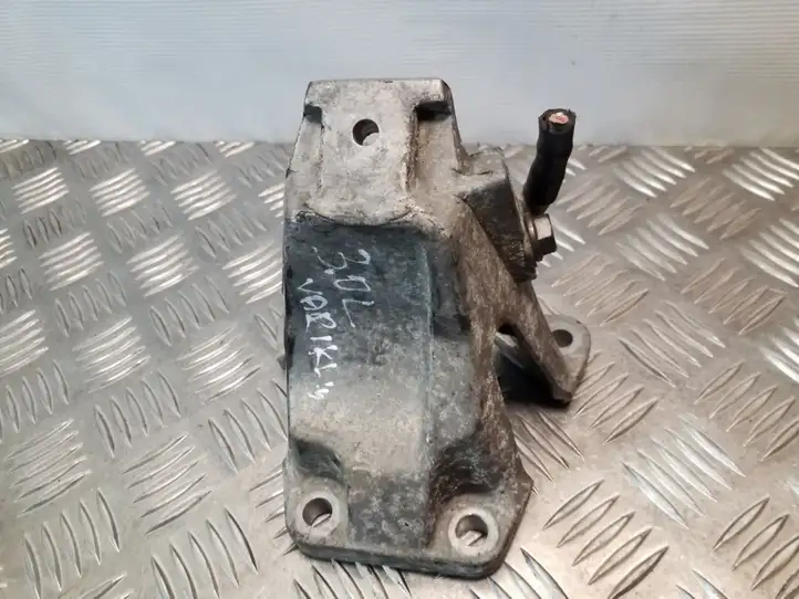 Audi A4 S4 B6 8E 8H (2000 - 2006) 8E0199308H Кронштейн двигателя — фото 2