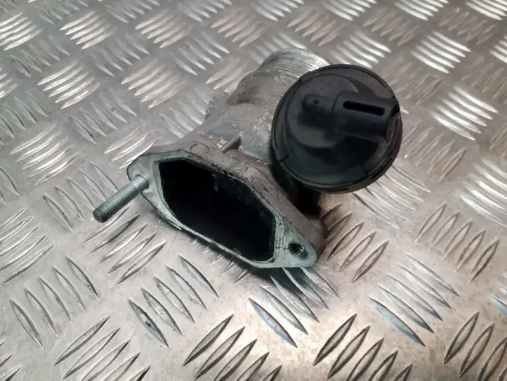 Audi A4 S4 B6 8E 8H (2000 - 2006) 8E0145950C Дроссельная заслонка — фото 2