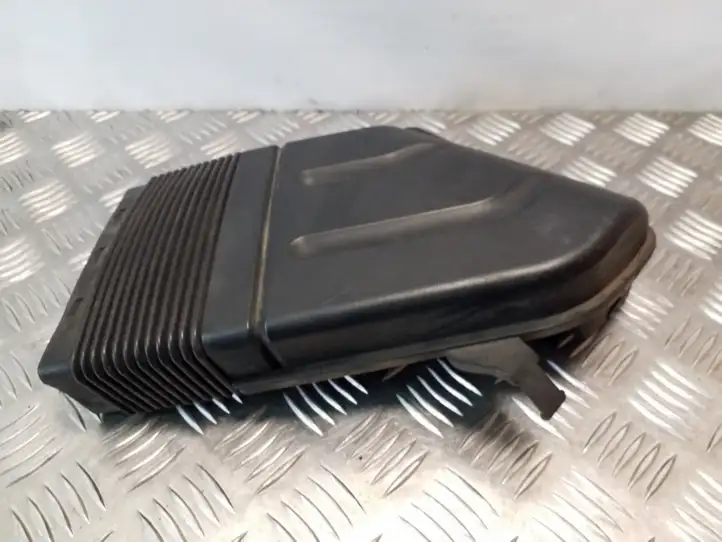 Audi A4 S4 B6 8E 8H (2000 - 2006) 8E0129617E Детали воздухозаборника — фото 2