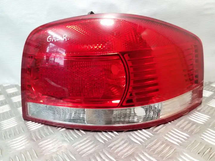 Audi A3/S3 8P (2003 - 2005) 8P0945096019S Задний фонарь в кузове — фото 4