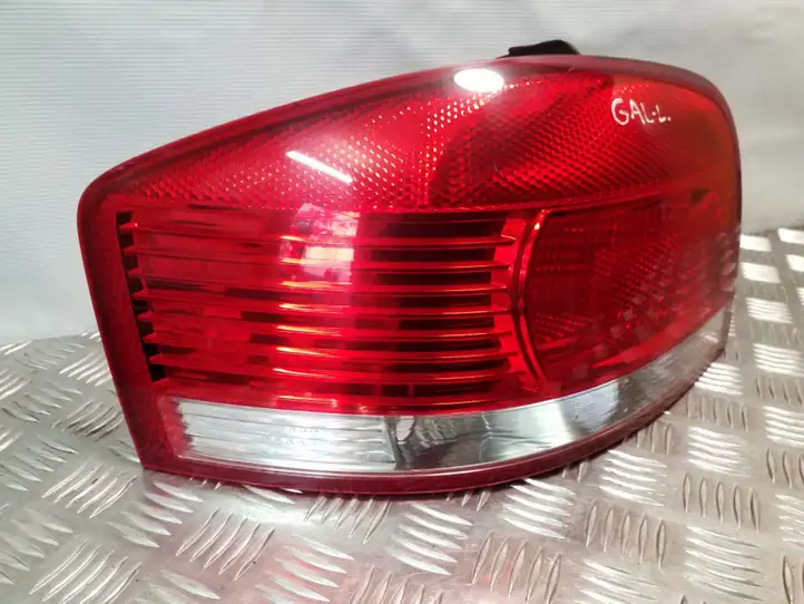 Audi A3/S3 8P (2003 - 2005) 8P0945095019S Задний фонарь в кузове — фото 1