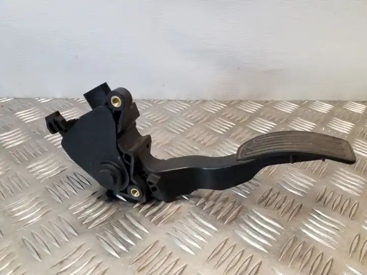 Nissan Juke I F15 (2010 - 2018) 180021HM0B Педаль акселератора — фото 3