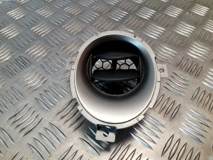 Nissan Juke I F15 (2010 - 2018) 687611KK0A Боковой воздушный дефлектор — фото 3