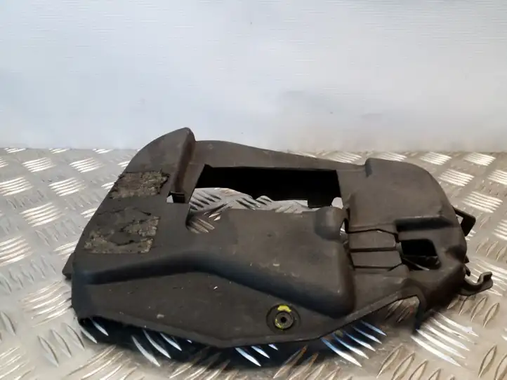 Nissan Juke I F15 (2010 - 2018) 8200795018B Защита ремня ГРМ — фото 2