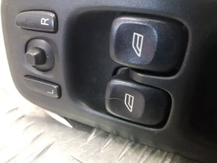 Volvo V70 (2004 - 2007) 30773895 Блок кнопок стеклоподъемников — фото 4