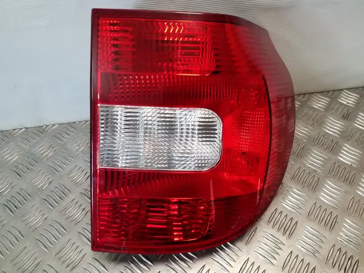 Skoda Yeti (5L) (2009 - 2012) 5L0945096 Задний фонарь в кузове — фото 1