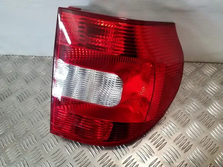 Skoda Yeti (5L) (2009 - 2012) 5L0945096 Задний фонарь в кузове — фото 3