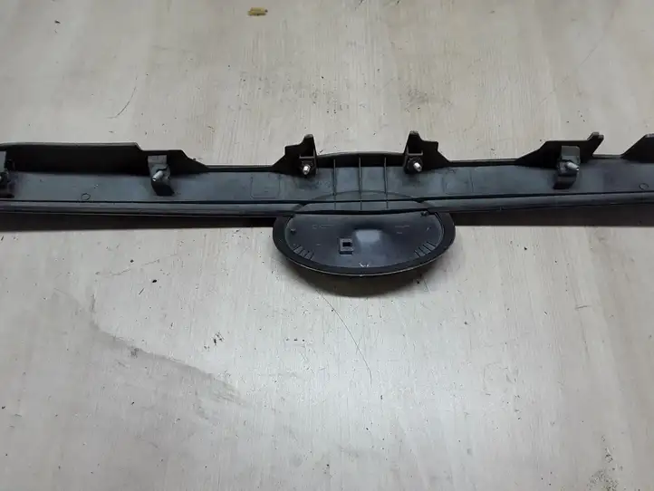 Toyota Corolla Verso AR10 (2004 - 2009) 768110F060 Обшивка багажника — фото 3