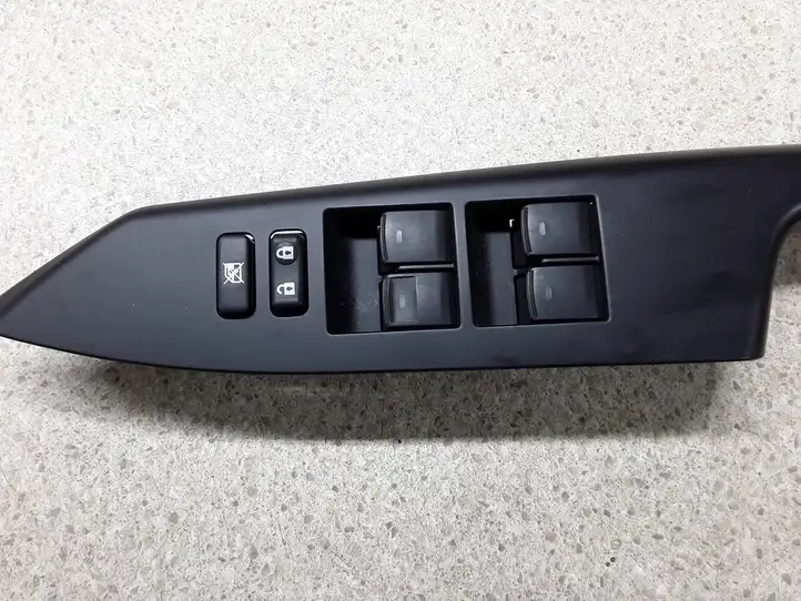 Lexus CT 200H (2010 - 2013) 7423278010 Кнопка стеклоподъемников — фото 1