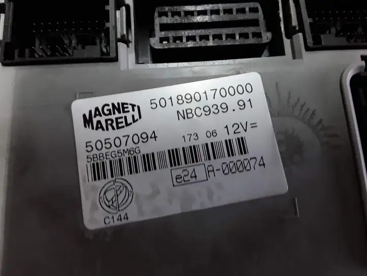 Alfa Romeo 159 (2005 - 2011) 50507094 Модуль комфорта — фото 2