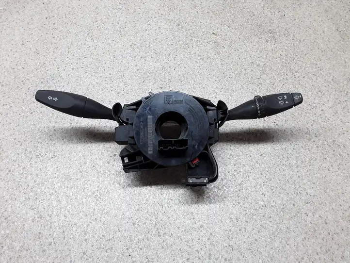 Ford Focus (1998 - 2004) 2M5114A664BA Блок подрулевых переключателей — фото 3