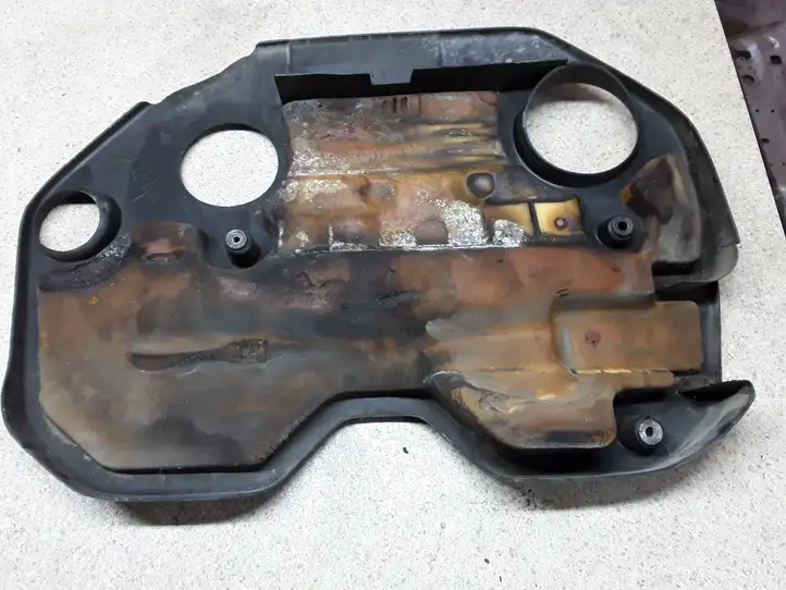 Mazda Premacy (1999 - 2005) RF3P10231 Крышка двигателя декоративная — фото 2
