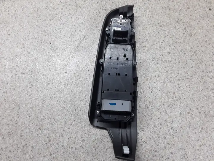 Honda Civic (2006 - 2011) M34938 Кнопка стеклоподъемников — фото 2