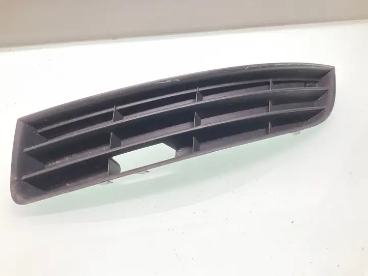 Volkswagen PASSAT B6 (2005 - 2010) 3C0853665 Нижняя решетка переднего бампера — фото 1
