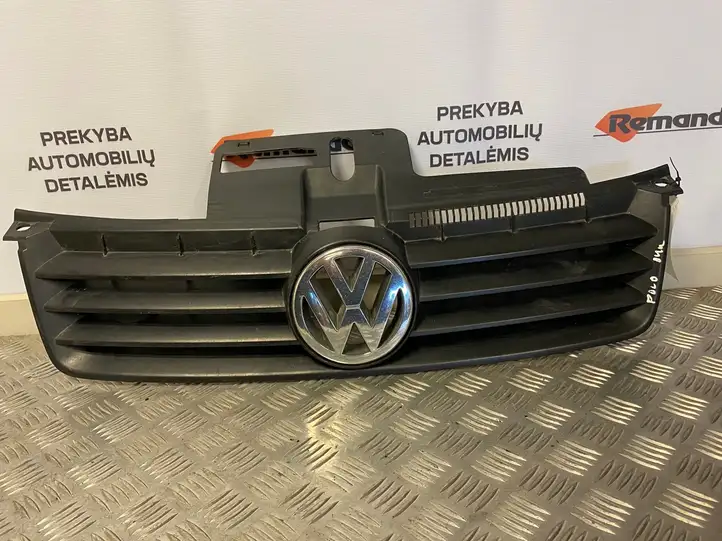 Volkswagen Polo (2001 - 2005) 600853651C Передняя решетка — фото 1