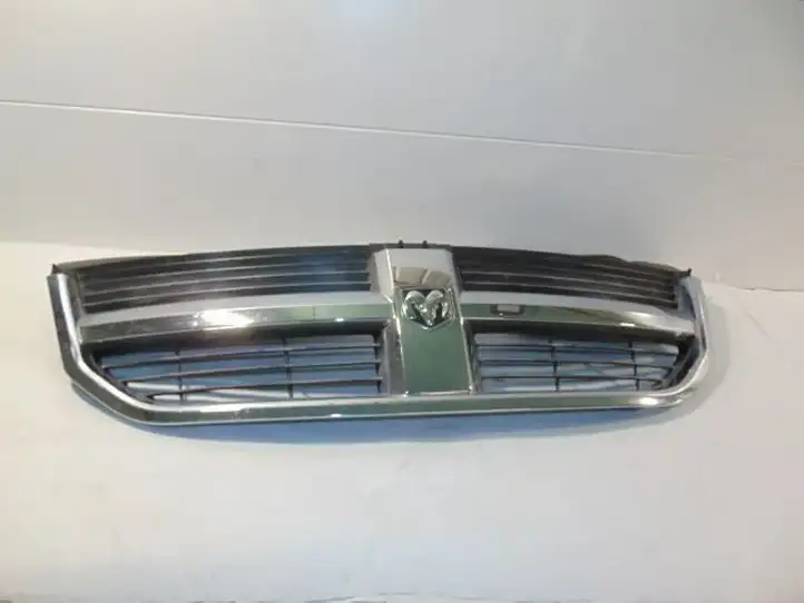 Dodge Journey (2007 - 2011) 05116301AA Передняя решетка — фото 3