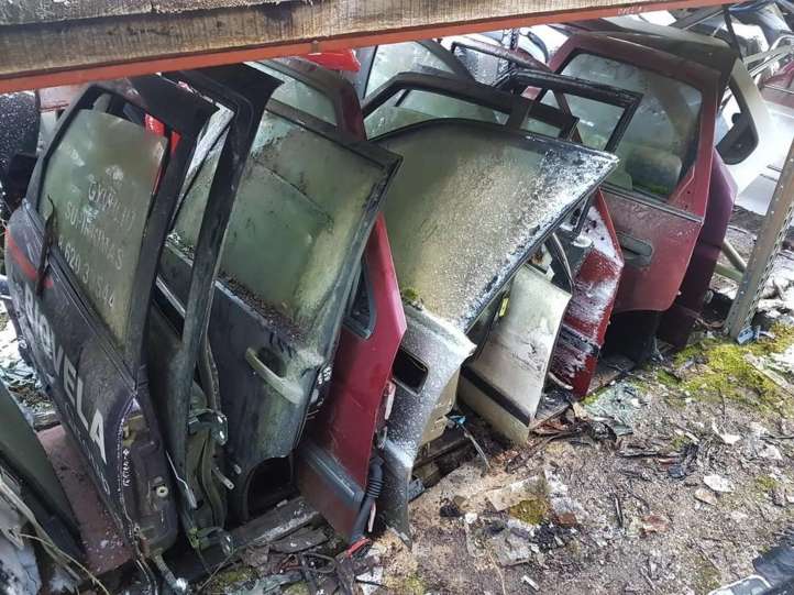 Volvo 440 Priekinės durys