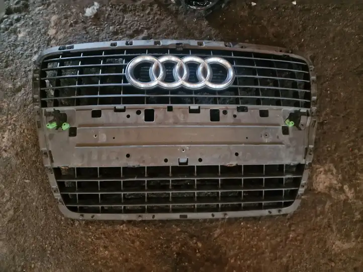 Audi A8 S8 D3 4E (2005 - 2007) 4E0853651AE Верхняя решетка радиатора — фото 1