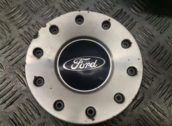 Ford Mondeo Mk III (2000 - 2007)   Заводская крышка (крышки) от центрального отверстия колеса
