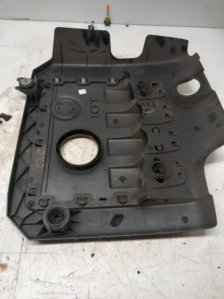 Volkswagen Jetta V (2005 - 2010) 03L103925 Крышка двигателя декоративная — фото 2