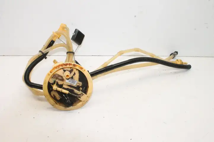 BMW 1 E82 E88 (2007 - 2014)  7190944 Датчик уровня топлива