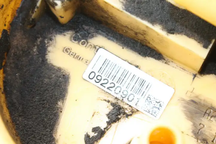 BMW 1 E82 E88 (2007 - 2014)  7190944 Датчик уровня топлива