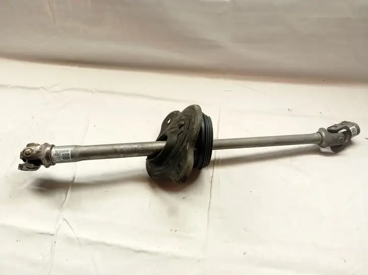 Audi A4 (2015 - 2019)  8W1419753B Крестовидная связь оси рулевого колеса
