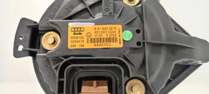 Audi A4 S4 B6 8E 8H (2000 - 2006) 8E1820021B Вентилятор печки — фото 4