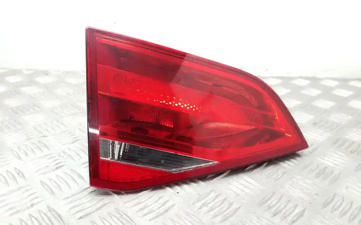 Audi A4 S4 B8 8K (2007 - 2011) 8K5945093D Задний фонарь в крышке багажника — фото 1