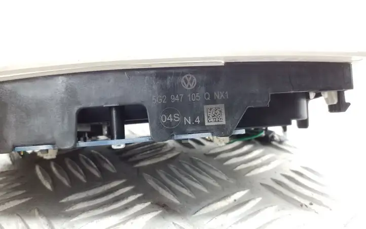 Volkswagen PASSAT B8 (2015 - ) 5G2947105Q Передняя подсветка — фото 2