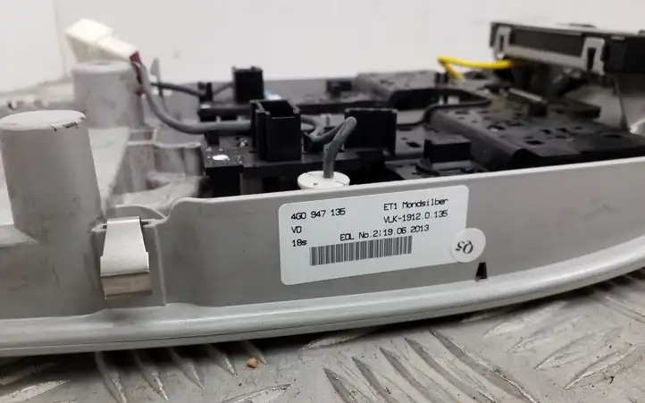 Audi A6 C7 (2011 - 2014) 4G0947135 Передняя подсветка — фото 3