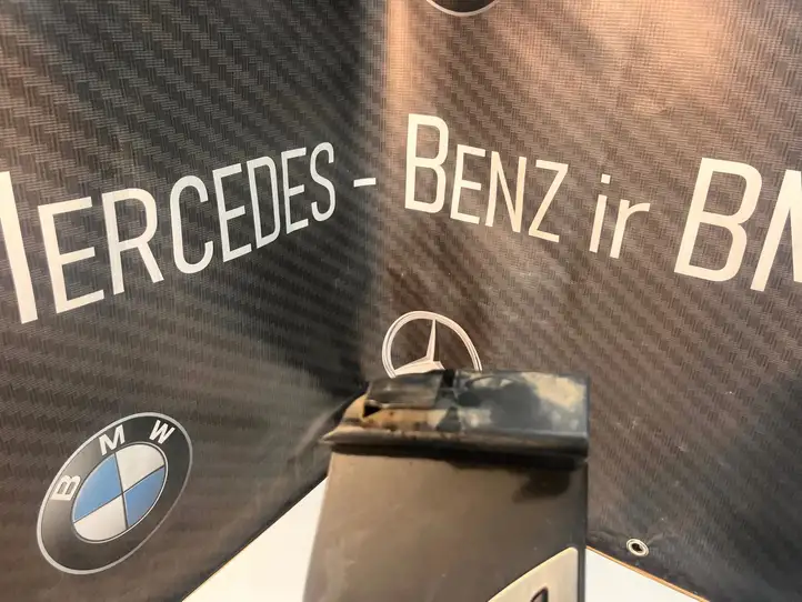 BMW 3 F30 F35 F31 (2012 - 2018) 8053899 Подставка для ноги — фото 2