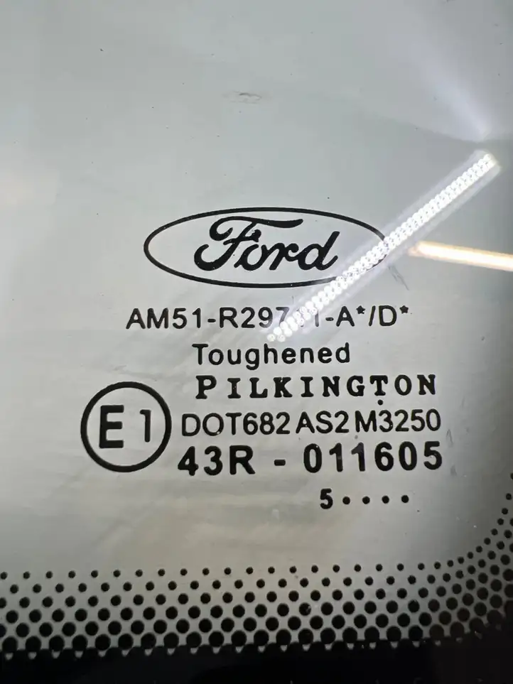 Ford Focus Grand C-MAX (2010 - 2019) 43R011605 Стекло передней двери — фото 3