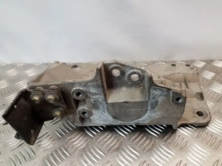Nissan Primera (2001 - 2008) 11252BV000 Кронштейн двигателя — фото 3