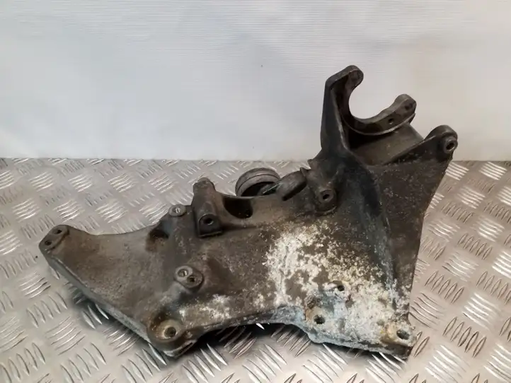 Nissan Primera (2001 - 2008) 8200183234 Кронштейн генератора — фото 4