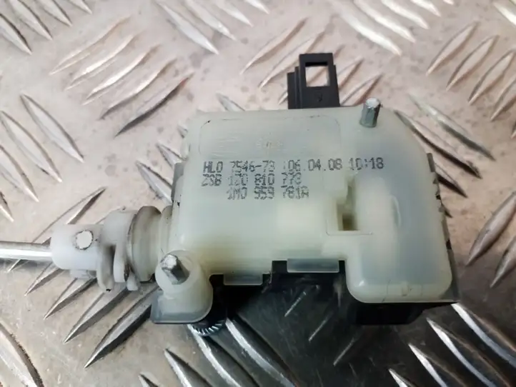 Seat Leon (1P) (2005 - 2012) 1M0959781A Замок крышки топливного бака — фото 1