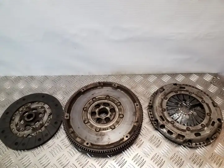 Seat Leon (1P) (2005 - 2012)  03G141025N Комплект сцепления