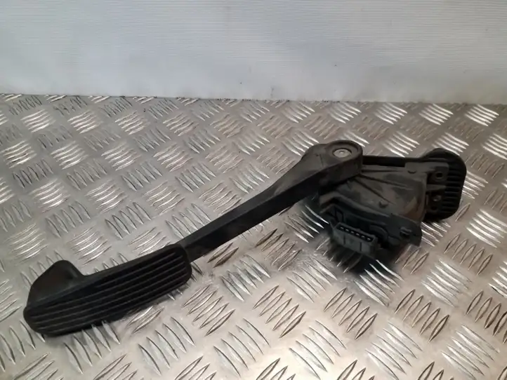 Volvo XC70 (2004 - 2007) 30636004 Педаль акселератора — фото 3