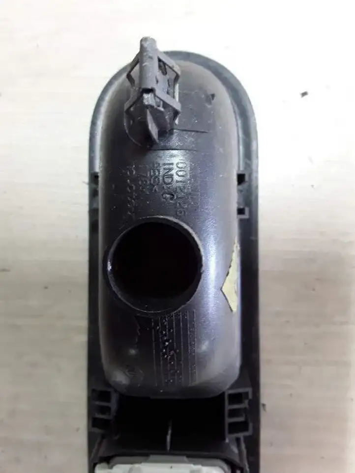 Renault Espace - Grand espace IV (2004 - 2014) 0012126 Блок кнопок стеклоподъемников — фото 4