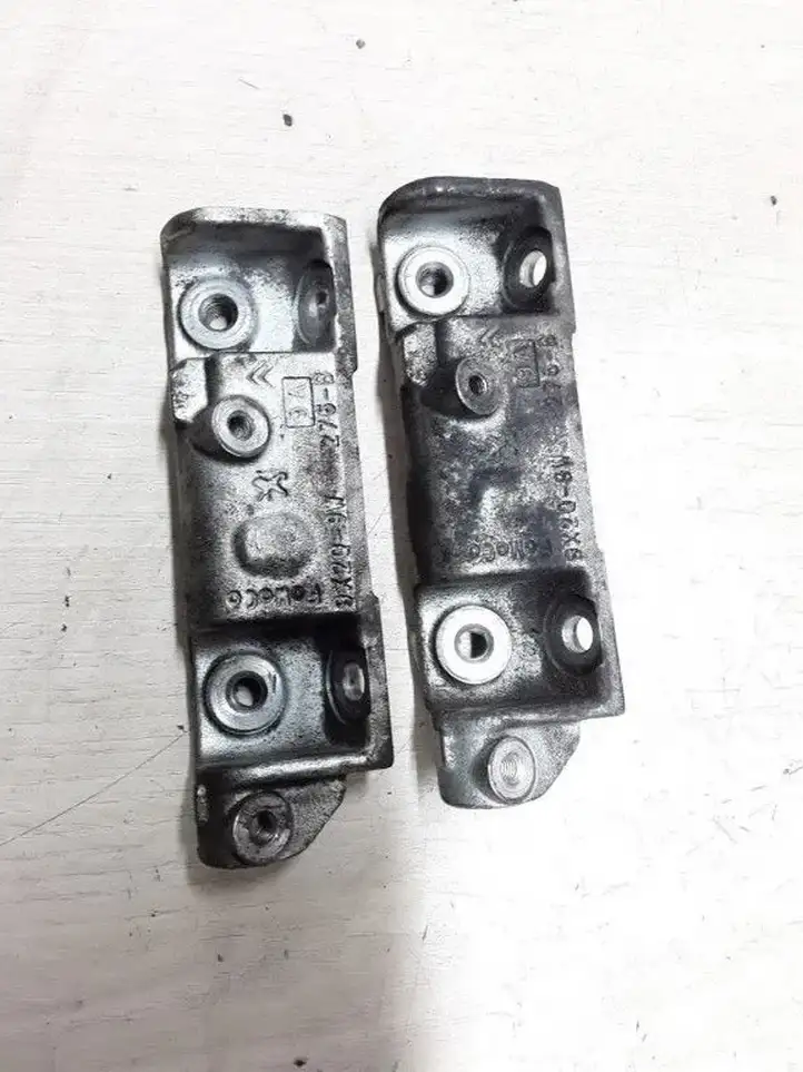 Land Rover Range Rover Sport L494 (2009 - 2013) 9X2Q9W276B Держатель форсунки — фото 1