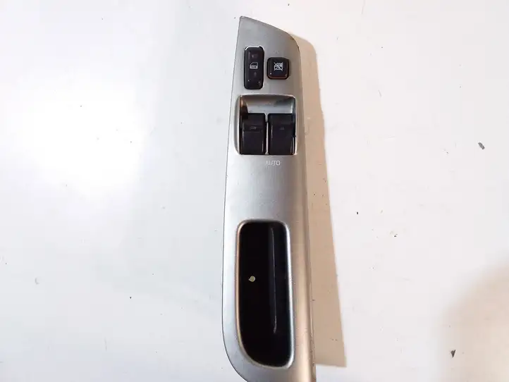 Toyota Corolla E120 E130 (2000 - 2004) 54355669 Кнопка стеклоподъемников — фото 1