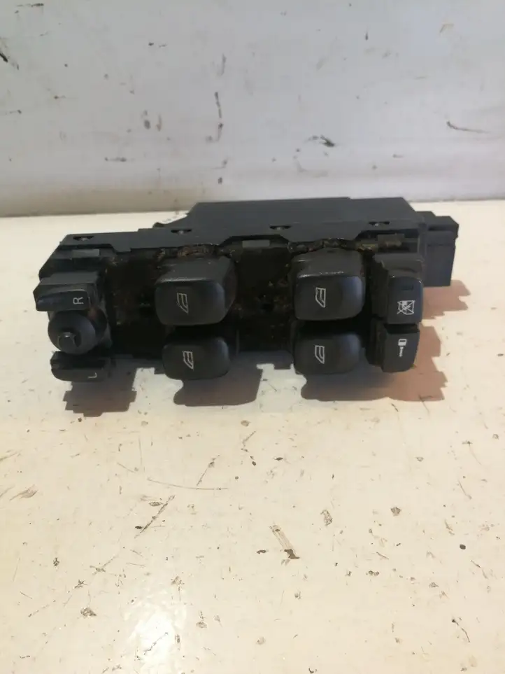Volvo V70 (2004 - 2007) 30732816 Кнопка стеклоподъемников — фото 1